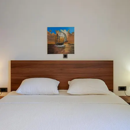 Sea View Zure * لومباردا