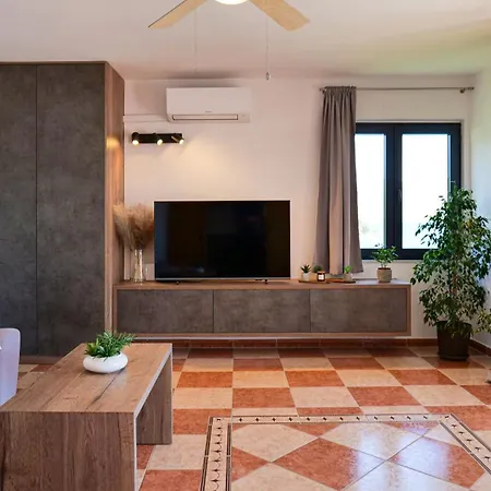 Sea View Zure Apartament *